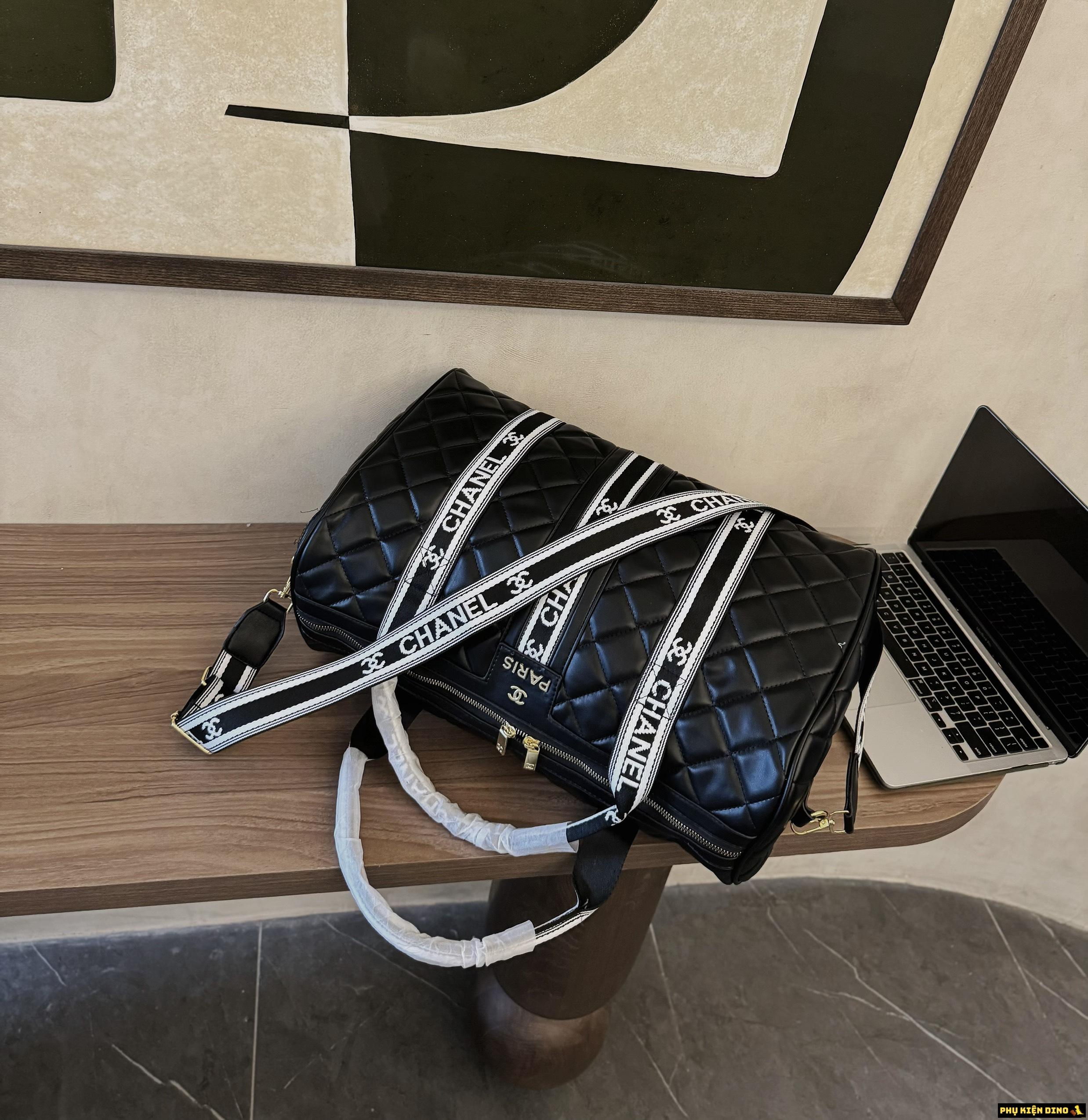 Túi Chanel Cỡ Lớn Màu Đen Túi Chanel Cỡ Lớn Màu Đen